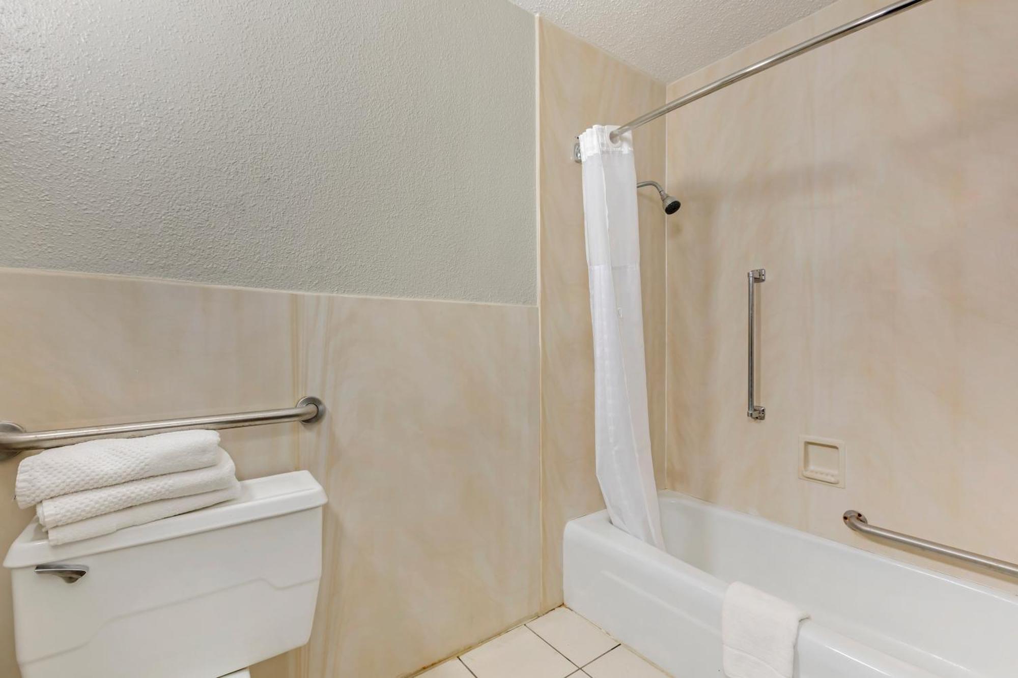 Quality Inn & Suites Santee Eksteriør billede