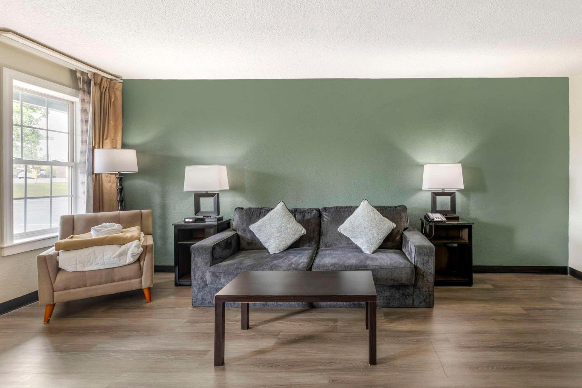 Quality Inn & Suites Santee Eksteriør billede